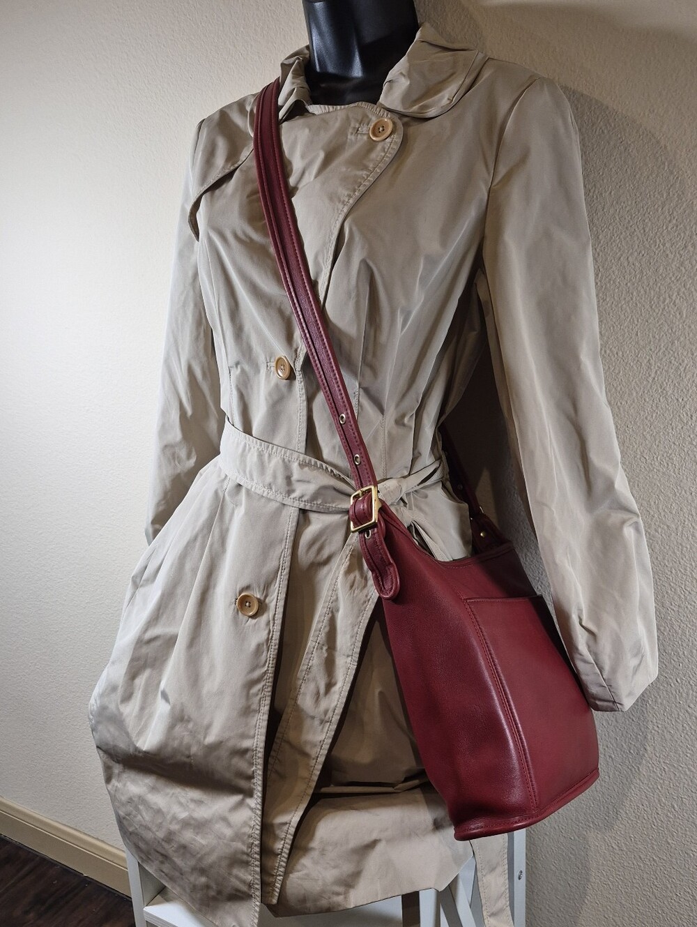 Vintage Coach Medium Slim Duffle #9816 - Picture 3 of 16